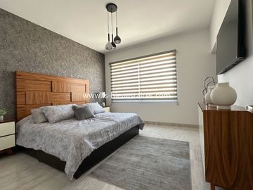 Altos del Marqués Casa Nueva en VENTA