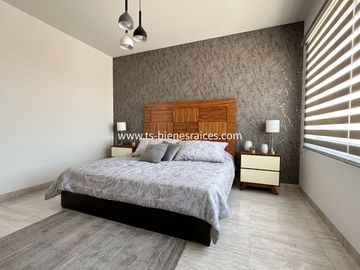 Altos del Marqués Casa Nueva en VENTA