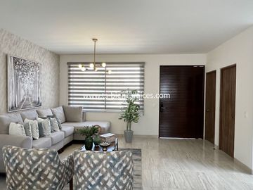 Altos del Marqués Casa Nueva en VENTA