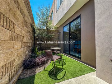Altos del Marqués Casa Nueva en VENTA
