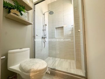 Casa Nueva en VENTA en Altos del Marques (Lomas del Marques)
