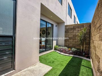 Casa Nueva en VENTA en Altos del Marques (Lomas del Marques)