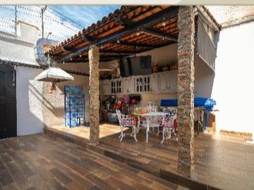 HERMOSA CASA EN VENTA EN LOMAS INDEPENDENCIA