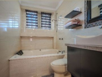 HERMOSA CASA EN VENTA EN LOMAS INDEPENDENCIA