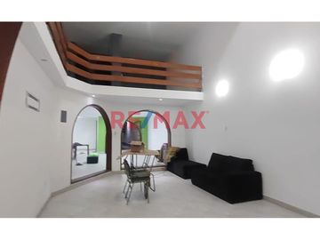 Hermosa Casa En Venta En El Golf-450M2-$830,000