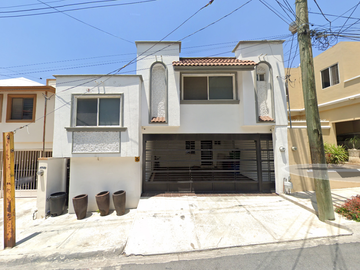 Casa en Hacienda de Lérida, Residencial La Hacienda, Monterrey, Nuevo León. ¡No créditos!