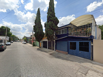 CASA AMPLIA EN RECUPERACION!!!!