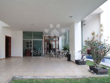 VISTA HERMOSA EN PRIVADA CON VIGILANCIA