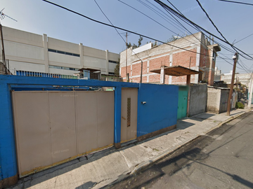 AMPLIA CASA EN RECUPERACION EN IZTAPALAPA!!!!