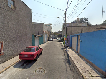 AMPLIA CASA EN RECUPERACION EN IZTAPALAPA!!!!