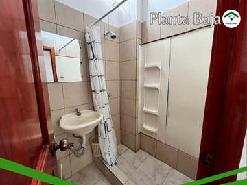 EN VENTA CASA CON DOS DEPARTAMENTOS DE OPORTUNIDAD  DE VENTA EN CRUCITA