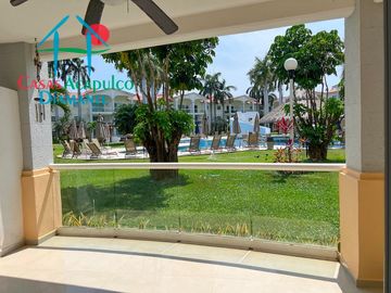 Departamento en planta baja que conecta a las áreas comunes. Incluye cuatrimoto y remolque