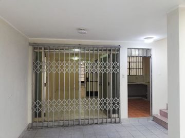¡Vendo Casa! en Av. Zaragoza - Urb. Pro 4to Sector Los Olivos