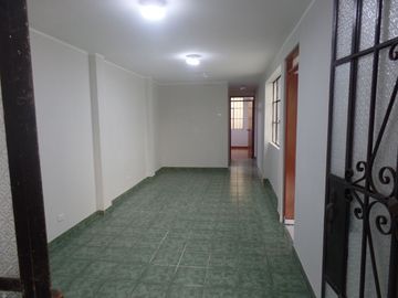 ¡Vendo Casa! en Av. Zaragoza - Urb. Pro 4to Sector Los Olivos