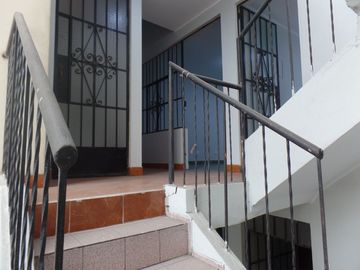 ¡Vendo Casa! en Av. Zaragoza - Urb. Pro 4to Sector Los Olivos