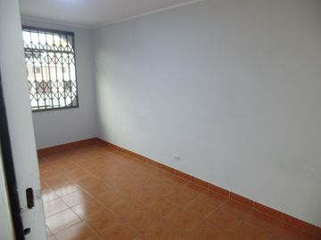 ¡Vendo Casa! en Av. Zaragoza - Urb. Pro 4to Sector Los Olivos