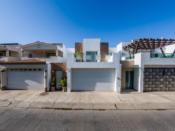 Casa en Venta en Fraccionamiento Alameda Mazatlán