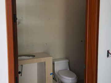 VENTA DE CASA DE 2 NIVELES EN LA COL. OTILIO MONTAÑO