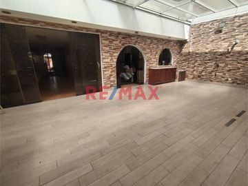Casa En Venta De Ocasión Por Mudanza - Sta Catalina, La Victoria.