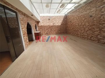 Casa En Venta De Ocasión Por Mudanza - Sta Catalina, La Victoria.