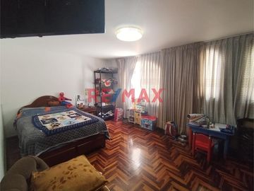 Casa En Venta De Ocasión Por Mudanza - Sta Catalina, La Victoria.