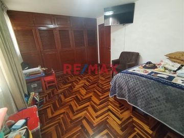Casa En Venta De Ocasión Por Mudanza - Sta Catalina, La Victoria.