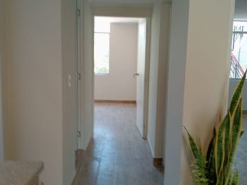 Vendo Encantadora propiedad de dos pisos frente a hermoso Parque