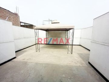 Amplio Duplex En Ate A Un Paso De Parque Ceres Y Cerca A Real Plaza Puruchuco