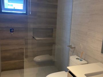 VENDO HERMOSO DEPARTAMENTO EDIFICIO EXCLUSIVO CON VISTA EN CONJUNTO PRIVADO CUMBAYA
