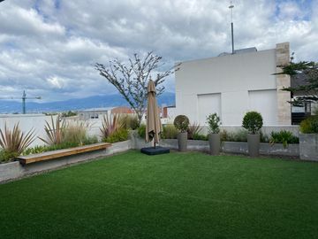 VENDO HERMOSO DEPARTAMENTO EDIFICIO EXCLUSIVO CON VISTA EN CONJUNTO PRIVADO CUMBAYA