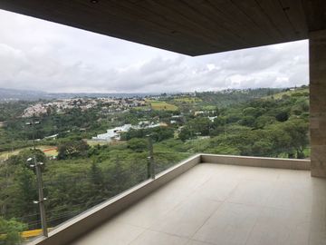 VENDO HERMOSO DEPARTAMENTO EDIFICIO EXCLUSIVO CON VISTA EN CONJUNTO PRIVADO CUMBAYA