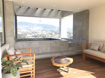 VENDO HERMOSO DEPARTAMENTO EDIFICIO EXCLUSIVO CON VISTA EN CONJUNTO PRIVADO CUMBAYA