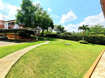 SE VENDE CASA DE 3 NIVELES EN PACE, SUR DE CALI -  CONJUNTO CERRADO