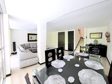 SE VENDE CASA DE 3 NIVELES EN PACE, SUR DE CALI -  CONJUNTO CERRADO