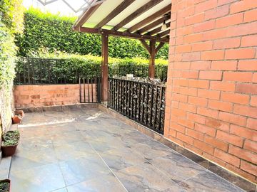 SE VENDE CASA DE 3 NIVELES EN PACE, SUR DE CALI -  CONJUNTO CERRADO