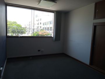 CASA EN MIRAFLORES, CALLE TACNA, ESPECTACULAR ZONA  DE PARQUES PARA PROYECTO IINMOBILIARIO