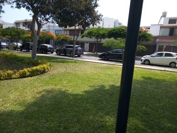 CASA EN MIRAFLORES, CALLE TACNA, ESPECTACULAR ZONA  DE PARQUES PARA PROYECTO IINMOBILIARIO