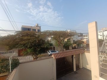 Casa De 284 M2 En Urb. Higuereta