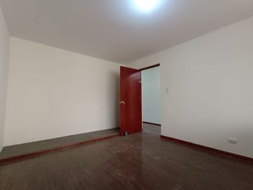 Casa De 284 M2 En Urb. Higuereta