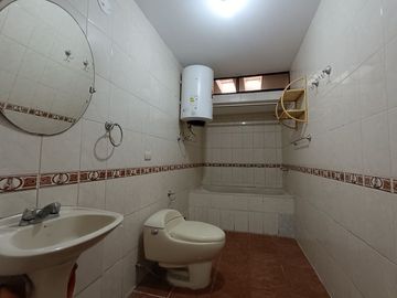 Casa De 284 M2 En Urb. Higuereta
