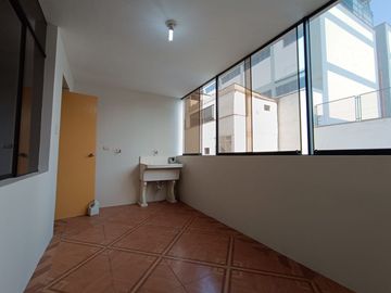 Casa De 284 M2 En Urb. Higuereta