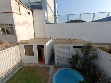 Casa De 284 M2 En Urb. Higuereta