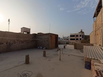 Casa De 284 M2 En Urb. Higuereta
