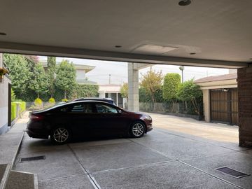 Casa en Venta en Bosques de las Lomas