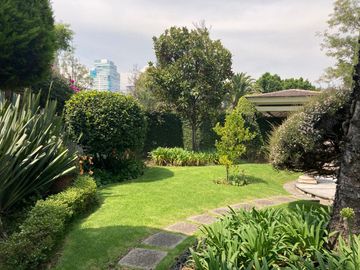Casa en Venta en Bosques de las Lomas