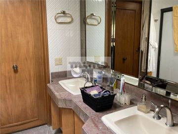 Casa en Venta en Bosques de las Lomas