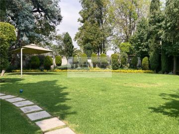 Casa en Venta en Bosques de las Lomas
