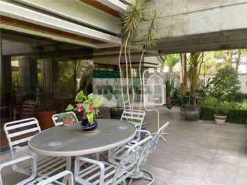 Casa en Venta en Bosques de las Lomas