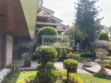 Casa en Venta en Bosques de las Lomas