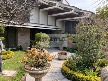Casa en Venta en Bosques de las Lomas